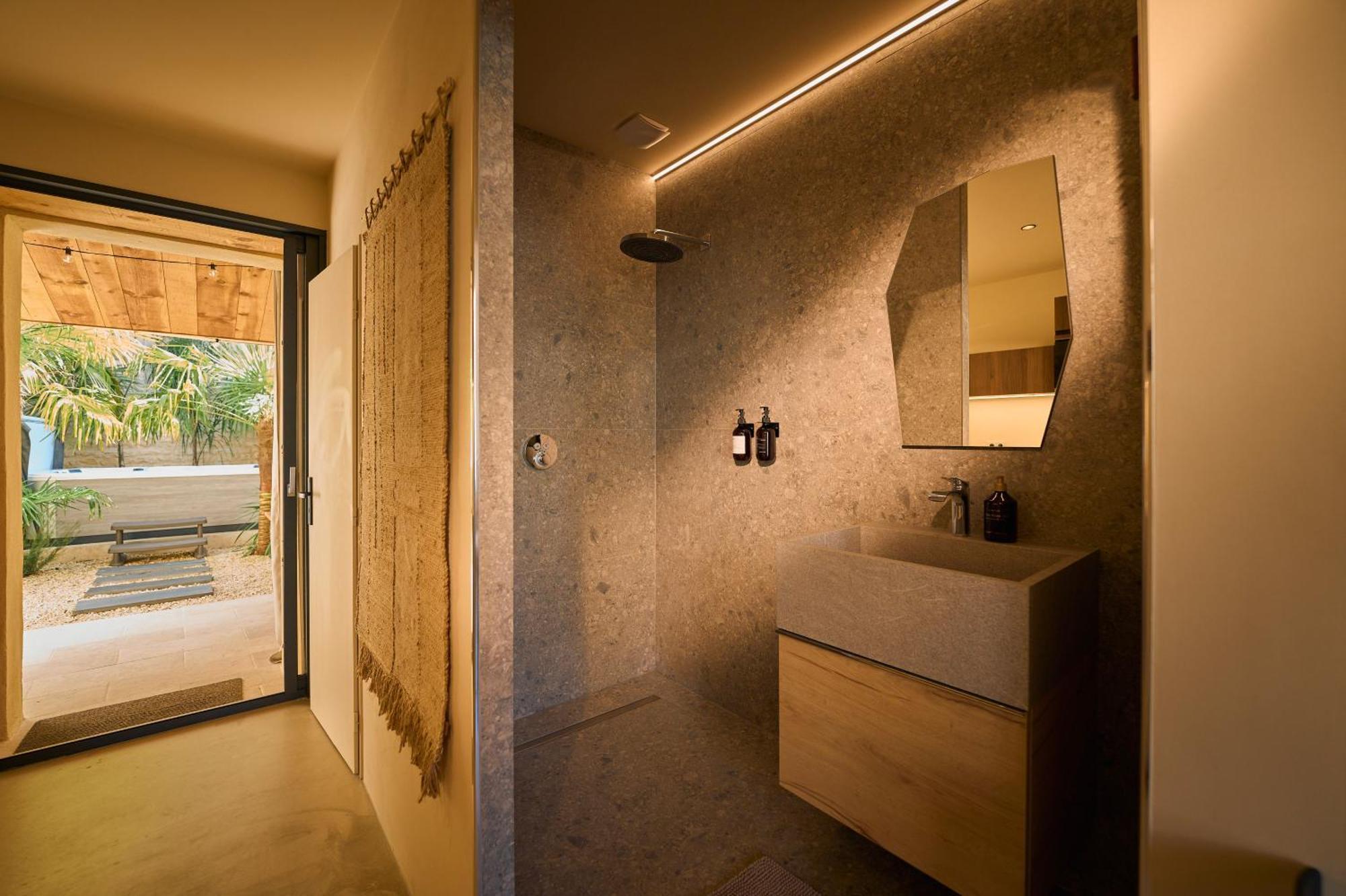 Suite Atypique - Jacuzzi Privatif En Centre Ville De Cognac Kültér fotó