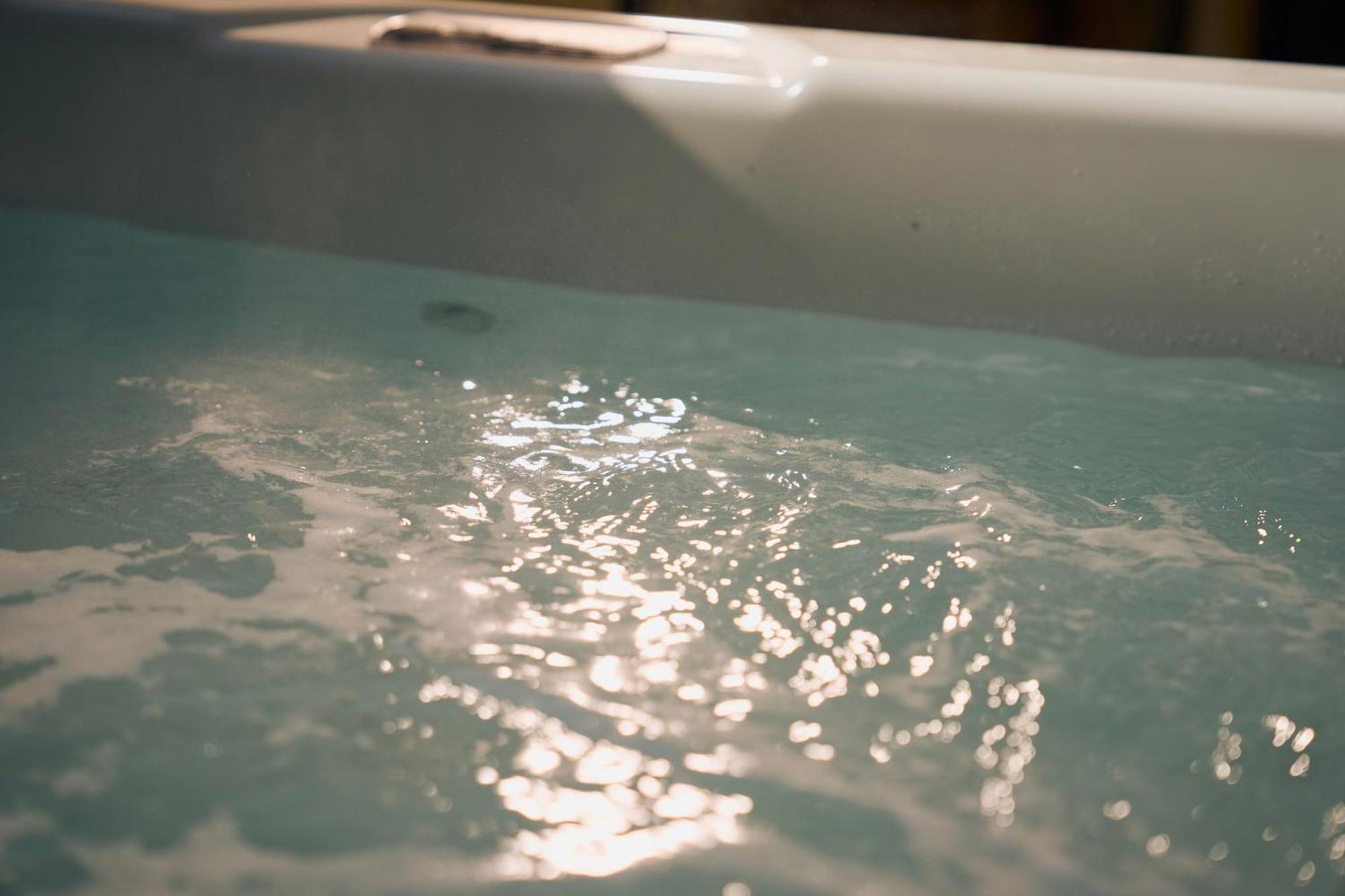 Suite Atypique - Jacuzzi Privatif En Centre Ville De Cognac Kültér fotó
